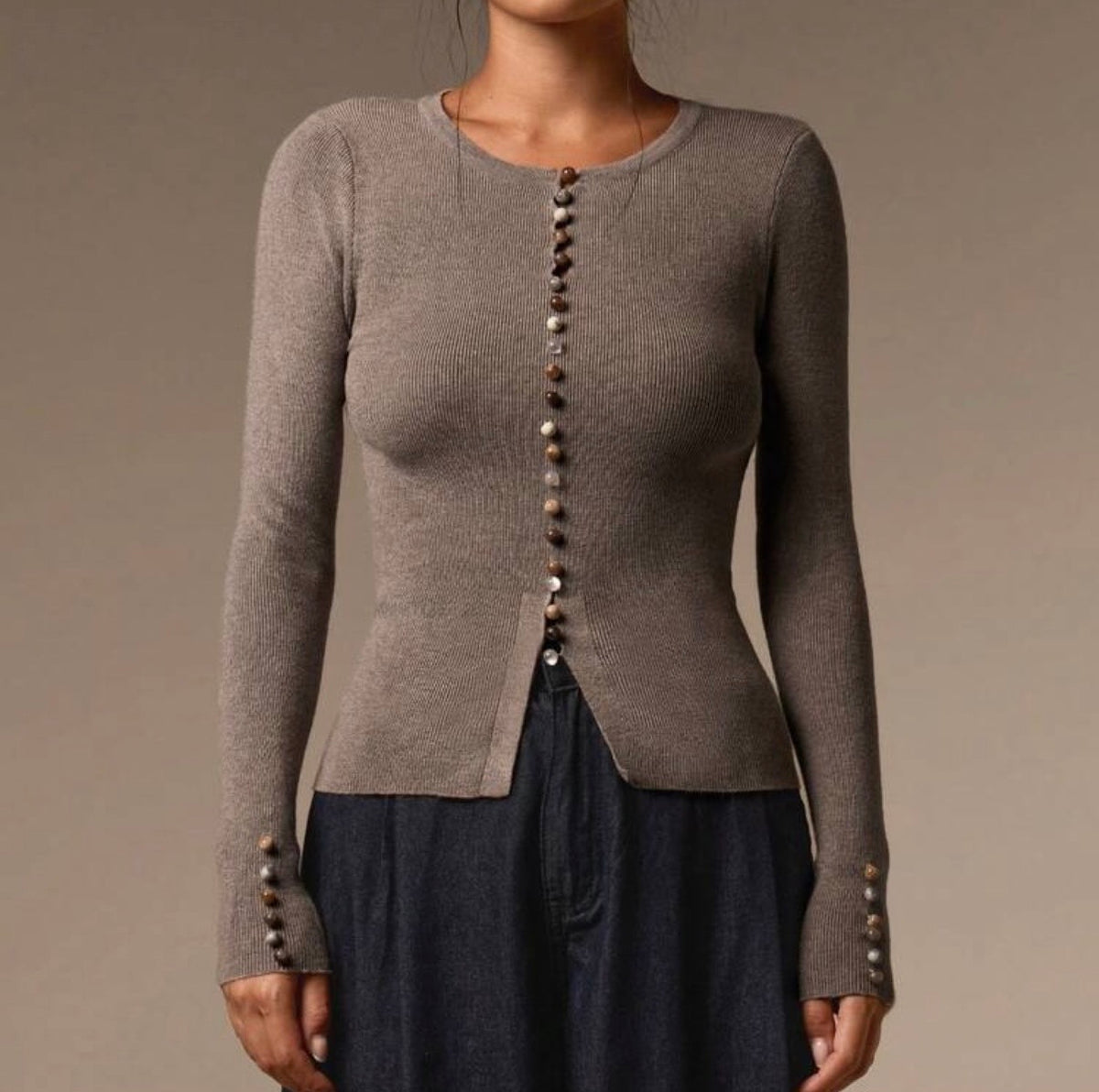 Knitted round Neck with Pearl details Pullover