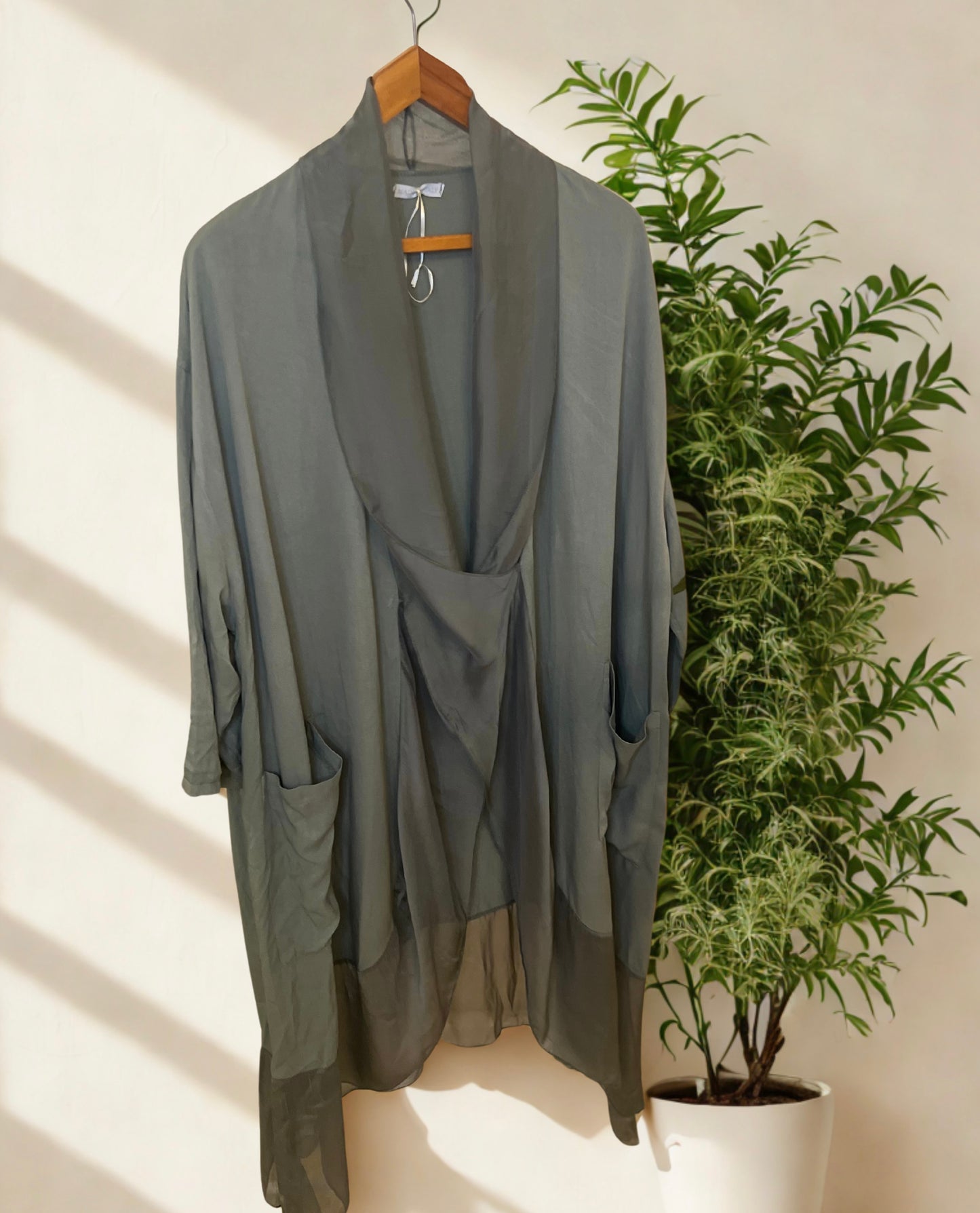 Italian ๐ฎ๐น Olive Long Blouse