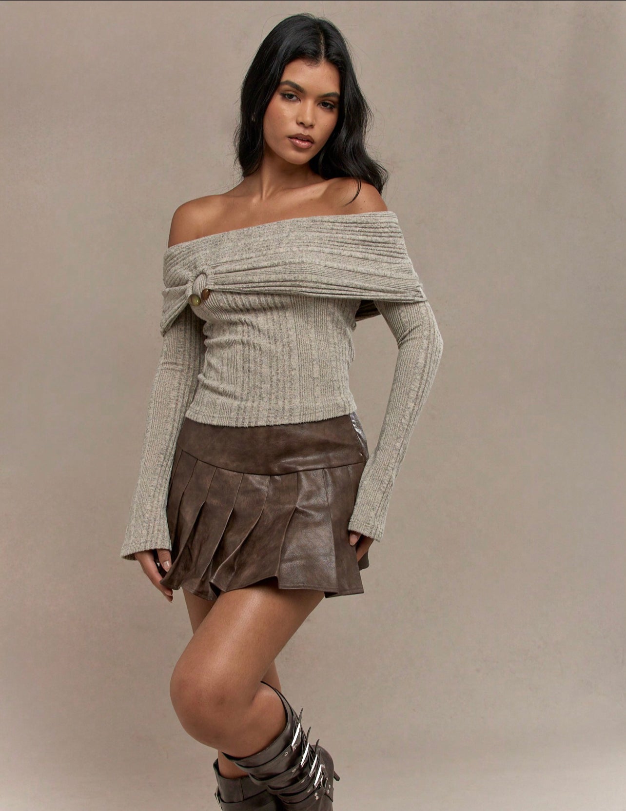 Metal detail textured off-shoulder long sleeves top
