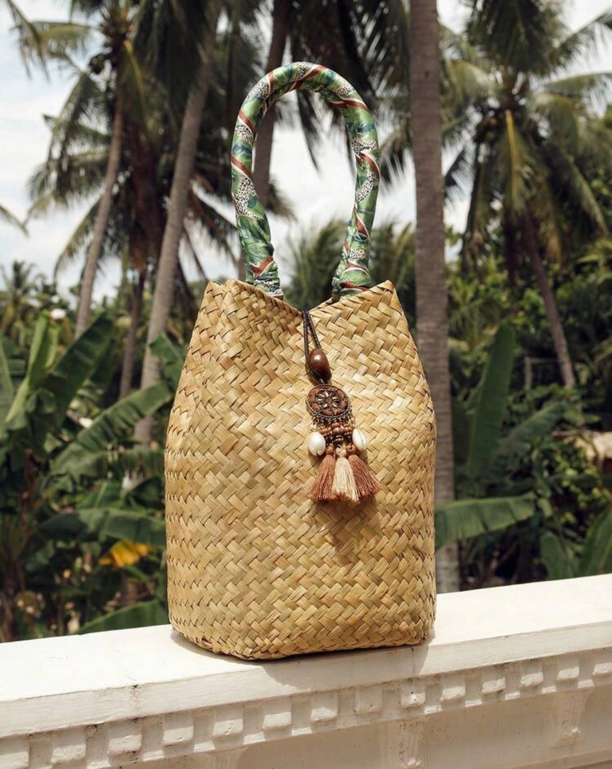 Mini Straw Bucket Bag
