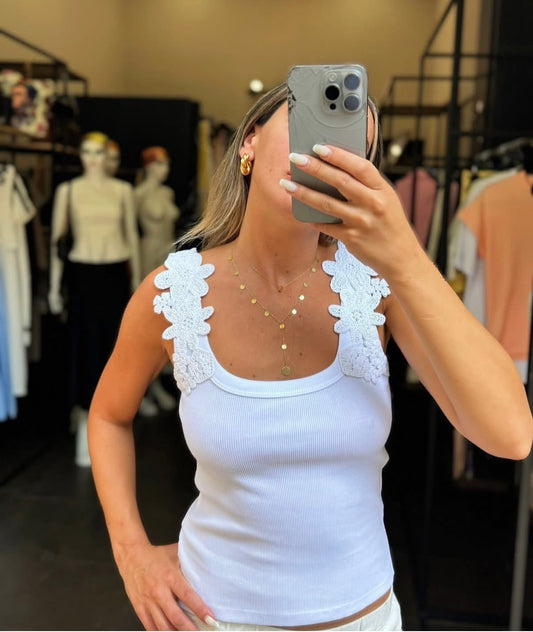 White shoulder details basic